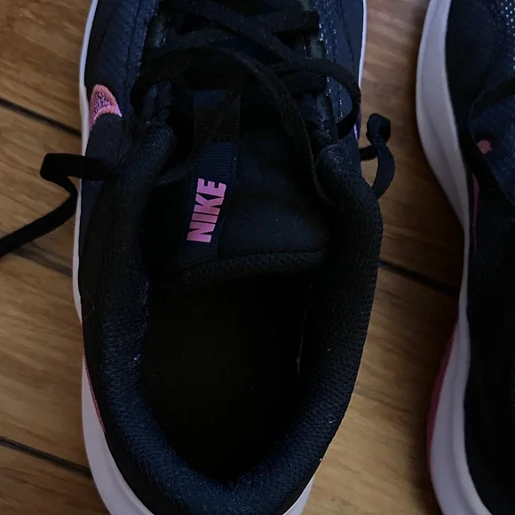 Nike Women's Black and Pink Athletic Sneakers - Picture 3 of 5